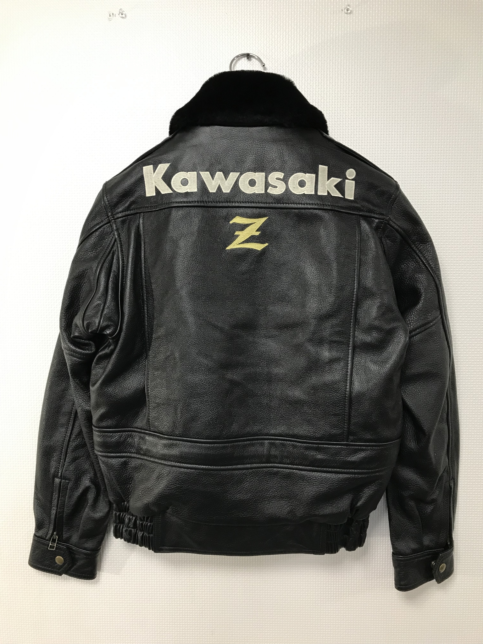 Kawasaki Z カドヤ革ジャン | バイクチーム刺繍・革ジャン刺繍・MCワッペンならG2 | 刺繍入りバイクベスト・応援ユニフォーム刺繍